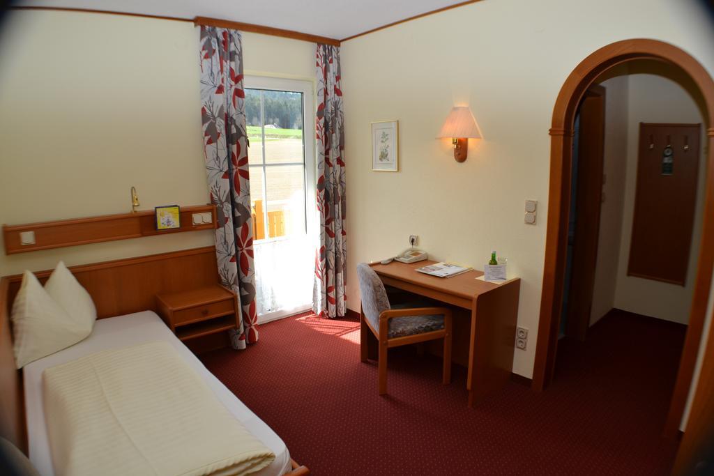 Gasthof-Pension Nordwald Harbach  Szoba fotó