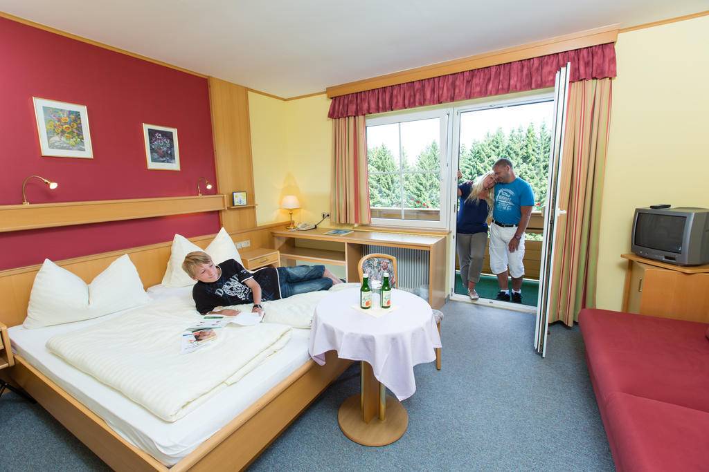 Gasthof-Pension Nordwald Harbach  Szoba fotó